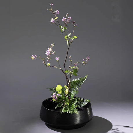 Vase ikebana rond en céramique