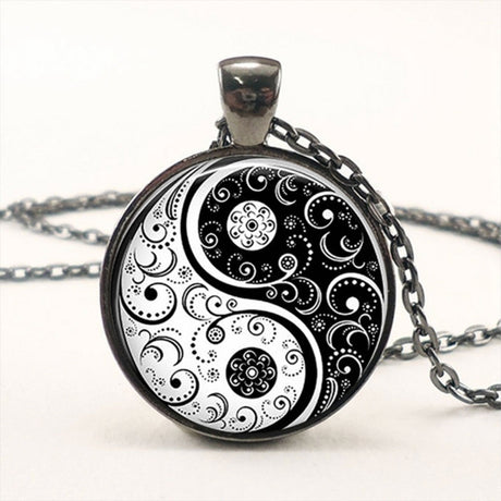 pendentif-japonais-noir-et-blanc